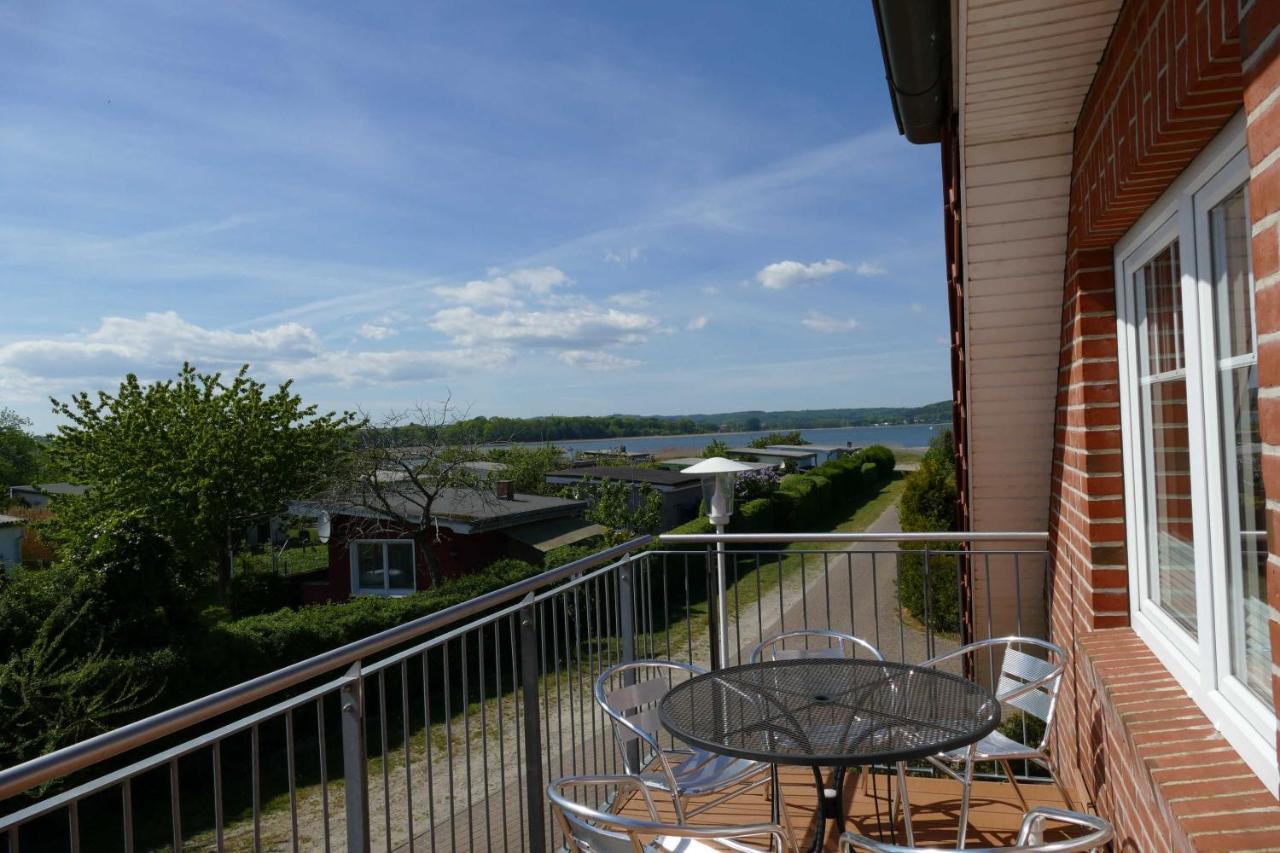 Haus Am Deich Feriendomizil Mit Balkon Apartamento Baabe Exterior foto
