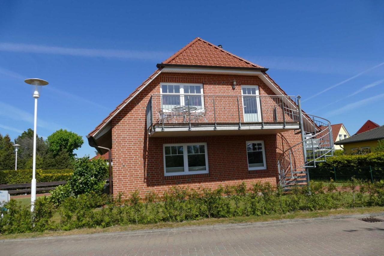 Haus Am Deich Feriendomizil Mit Balkon Apartamento Baabe Exterior foto