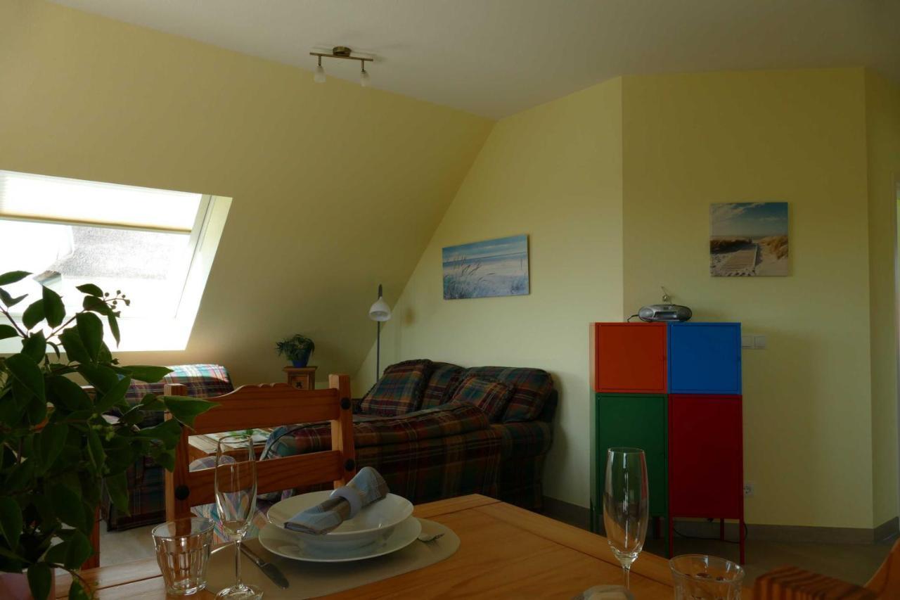 Haus Am Deich Feriendomizil Mit Balkon Apartamento Baabe Exterior foto